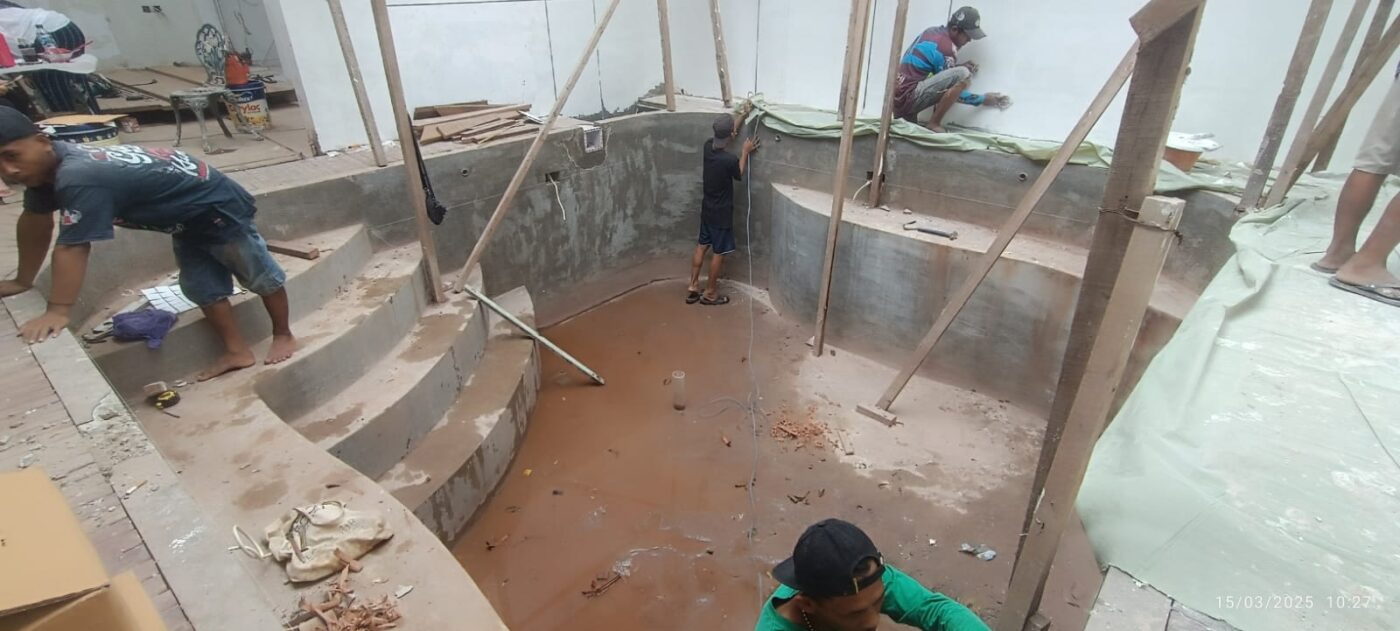 Proyek Kolam Renang Cilodong